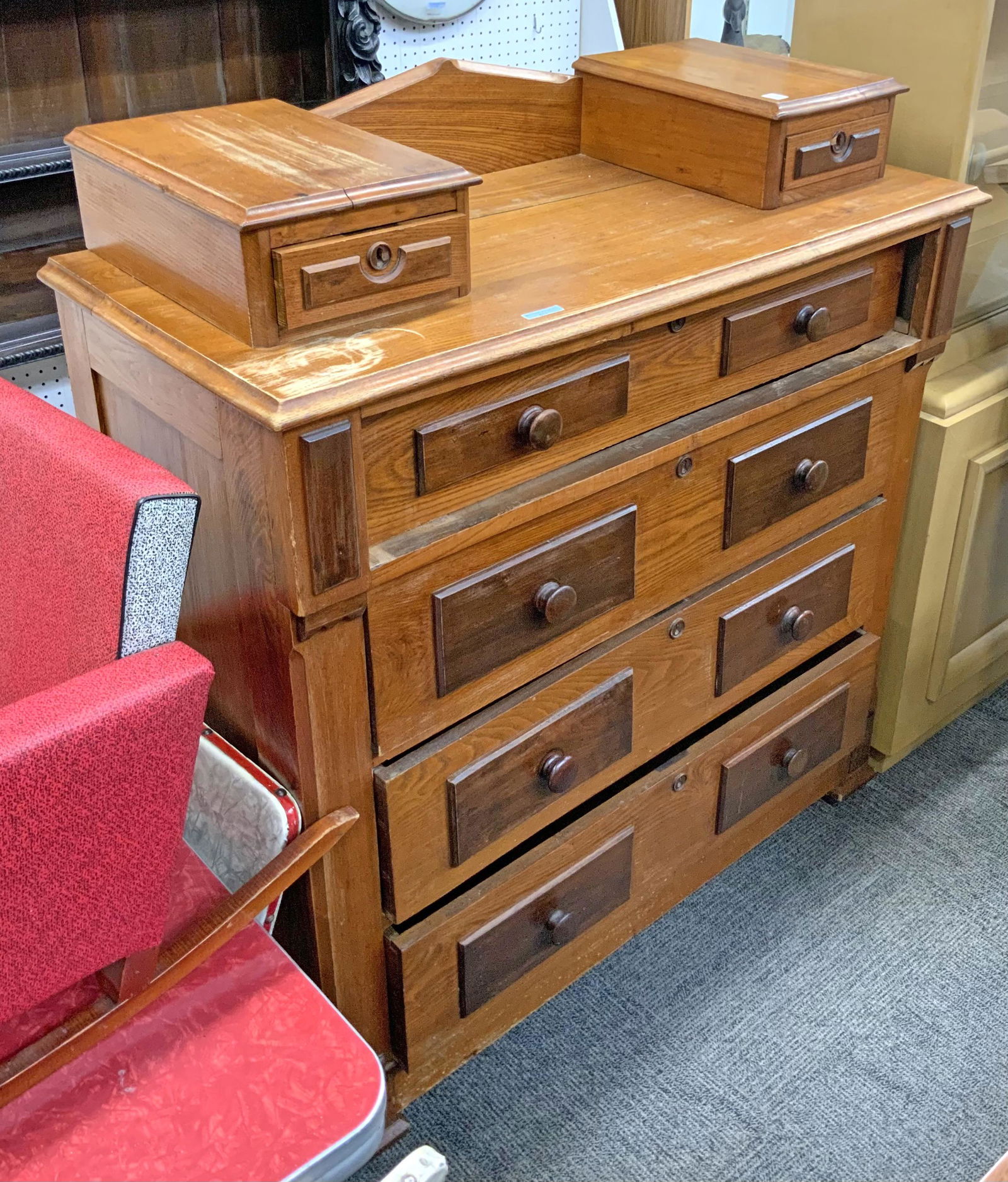 Victorian 4-Drawer Step Dresser. (1 of 1)