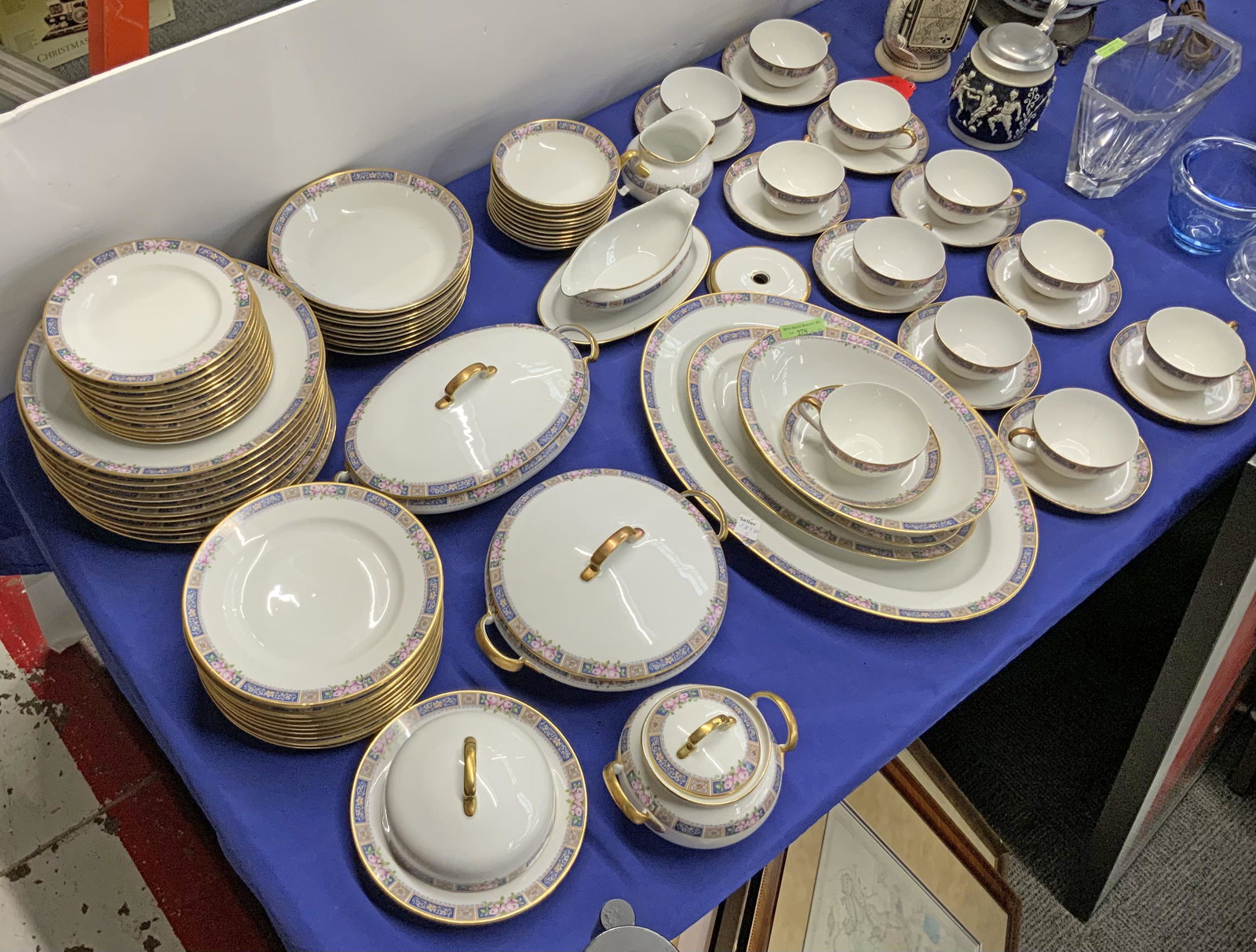 Set of Hutschenreuther Selb China. (1 of 2)