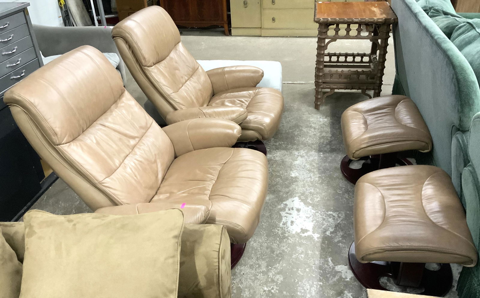 Pair of Modern Leather Swivel Recliners w/Ottomans: Made in China for Lane Industries. Third-Party Freight Shipping or Personal Pickup Required.