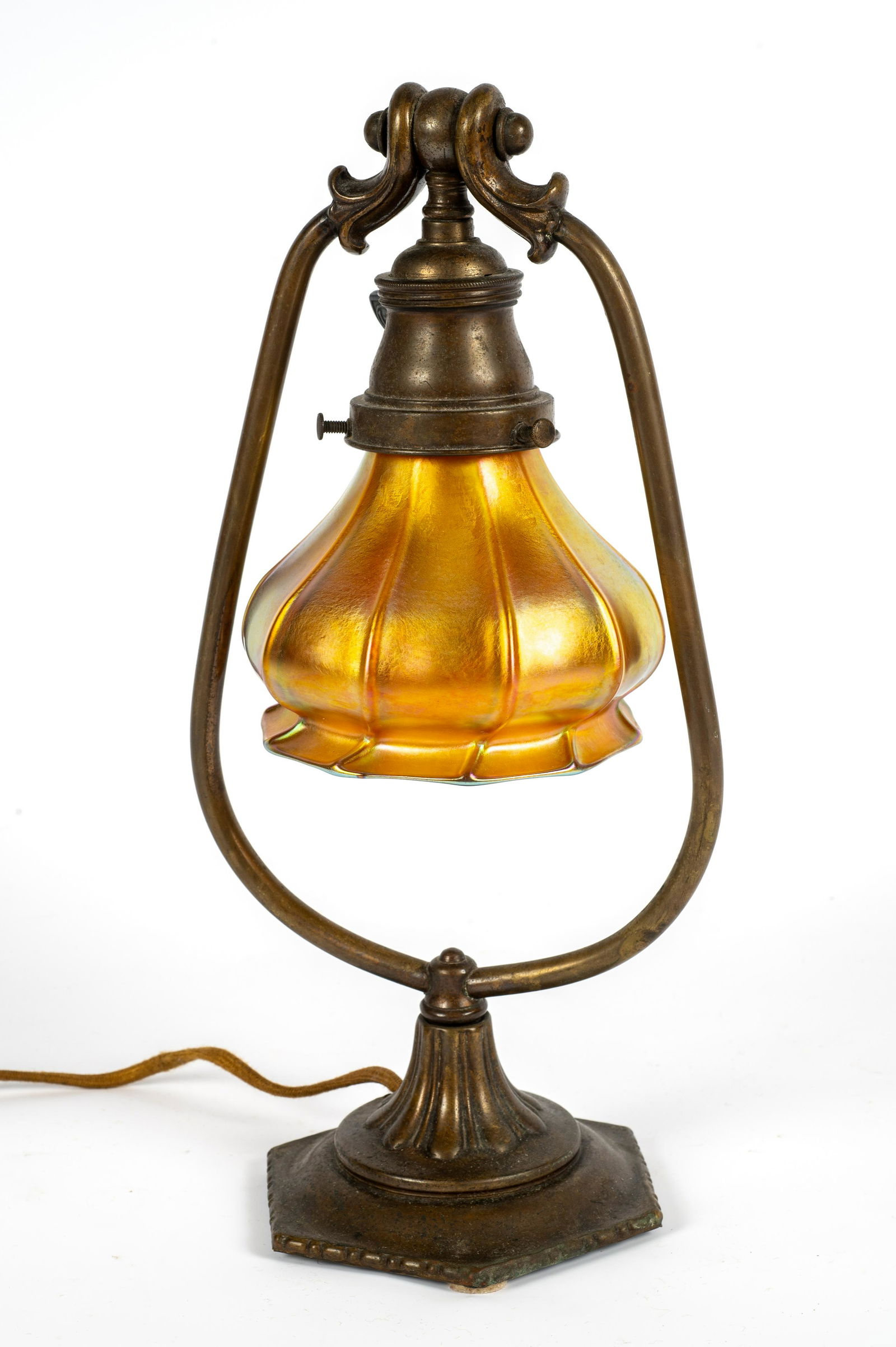 Antique Bronze Desk Lamp w/ Quezal Aurene Shade. Jul 30, 2022