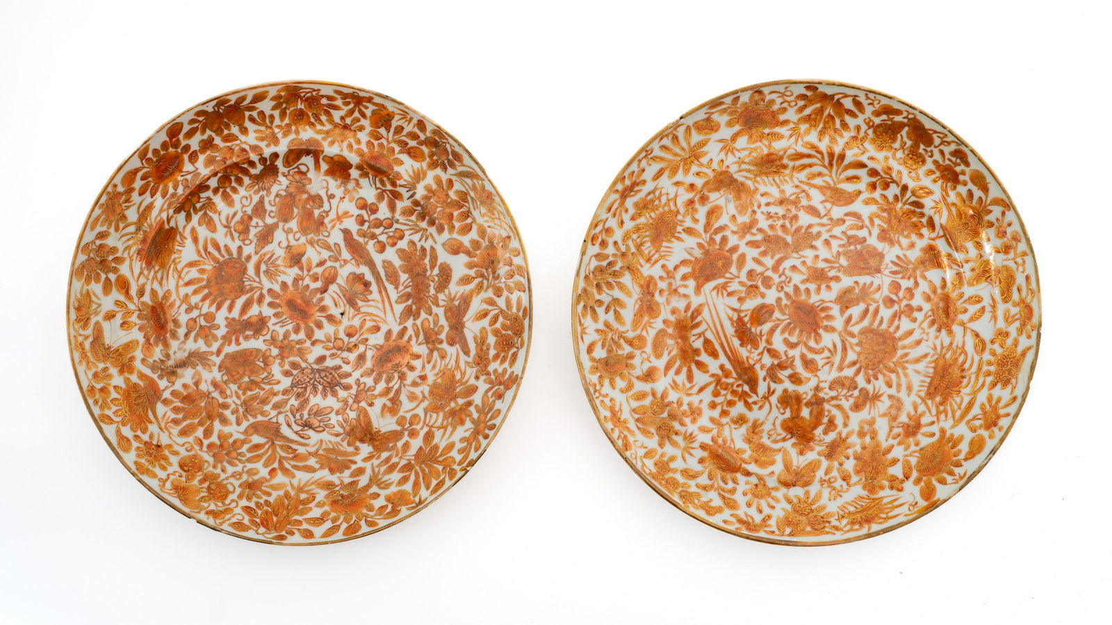 Lot of Two Red Chinese Export Porcelain Plates. (1 of 2)