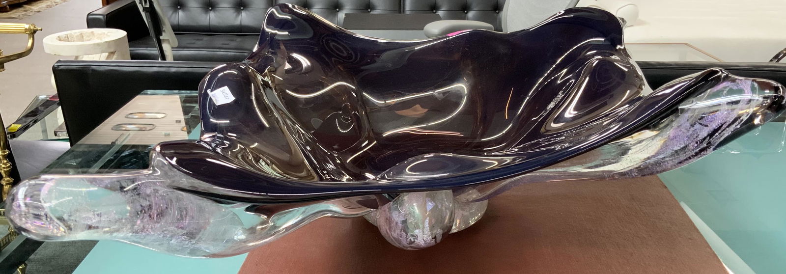 Large, Heavy Purple Art Glass Centerpiece Bowl. (1 of 2)