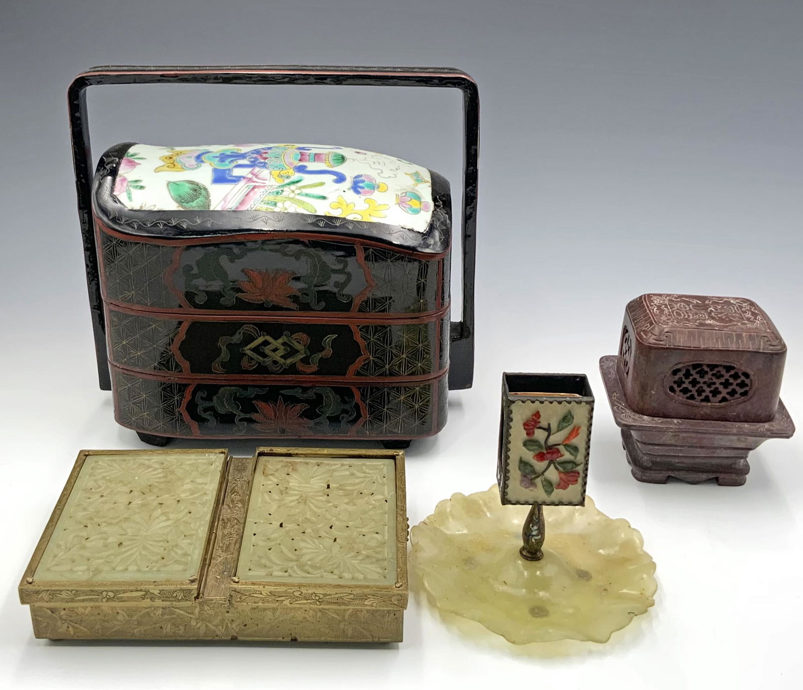 Lot of Assorted Chinese Articles, some Jade. (1 of 3)