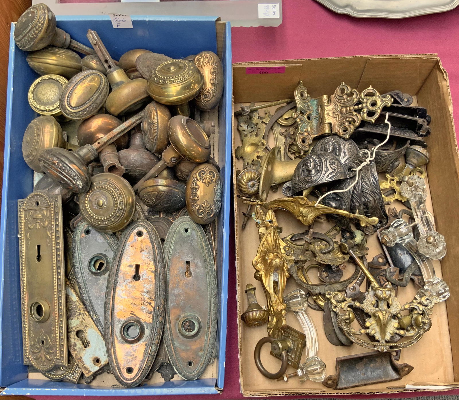 Lot: Antique Doorknobs, Hinges, Drawer Pulls, etc. (1 of 1)