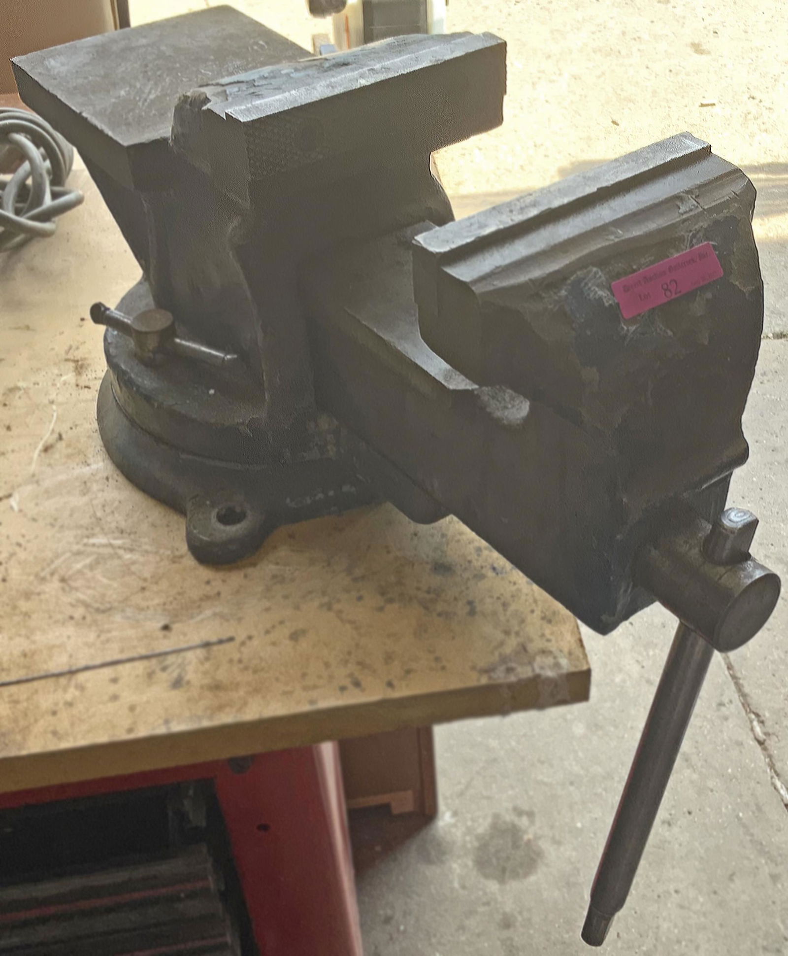 Heavy Duty Bench Vise. (1 of 1)