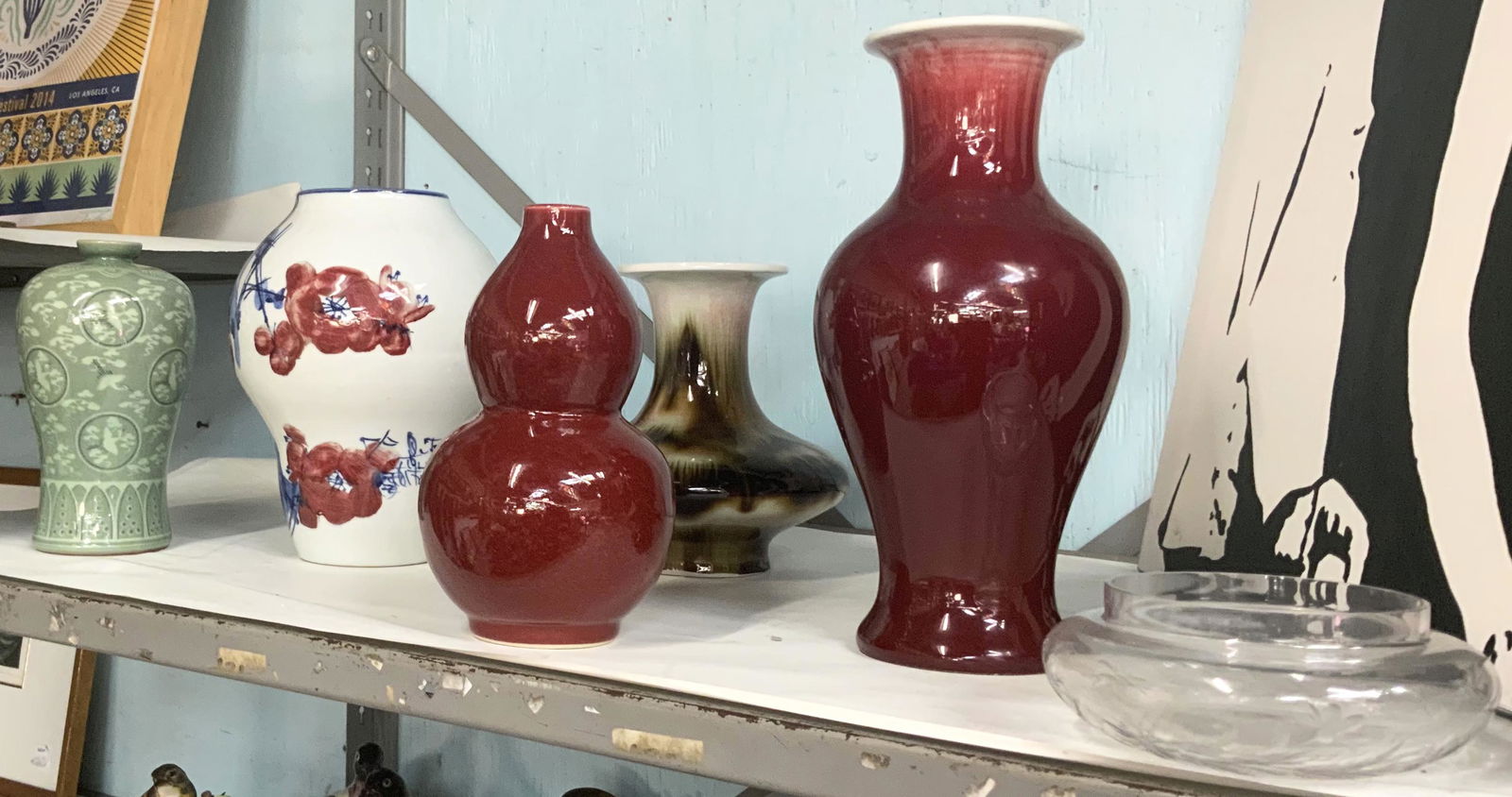 Lot: 5 Pcs. Asian Porcelain & Small Glass Shade. (1 of 1)