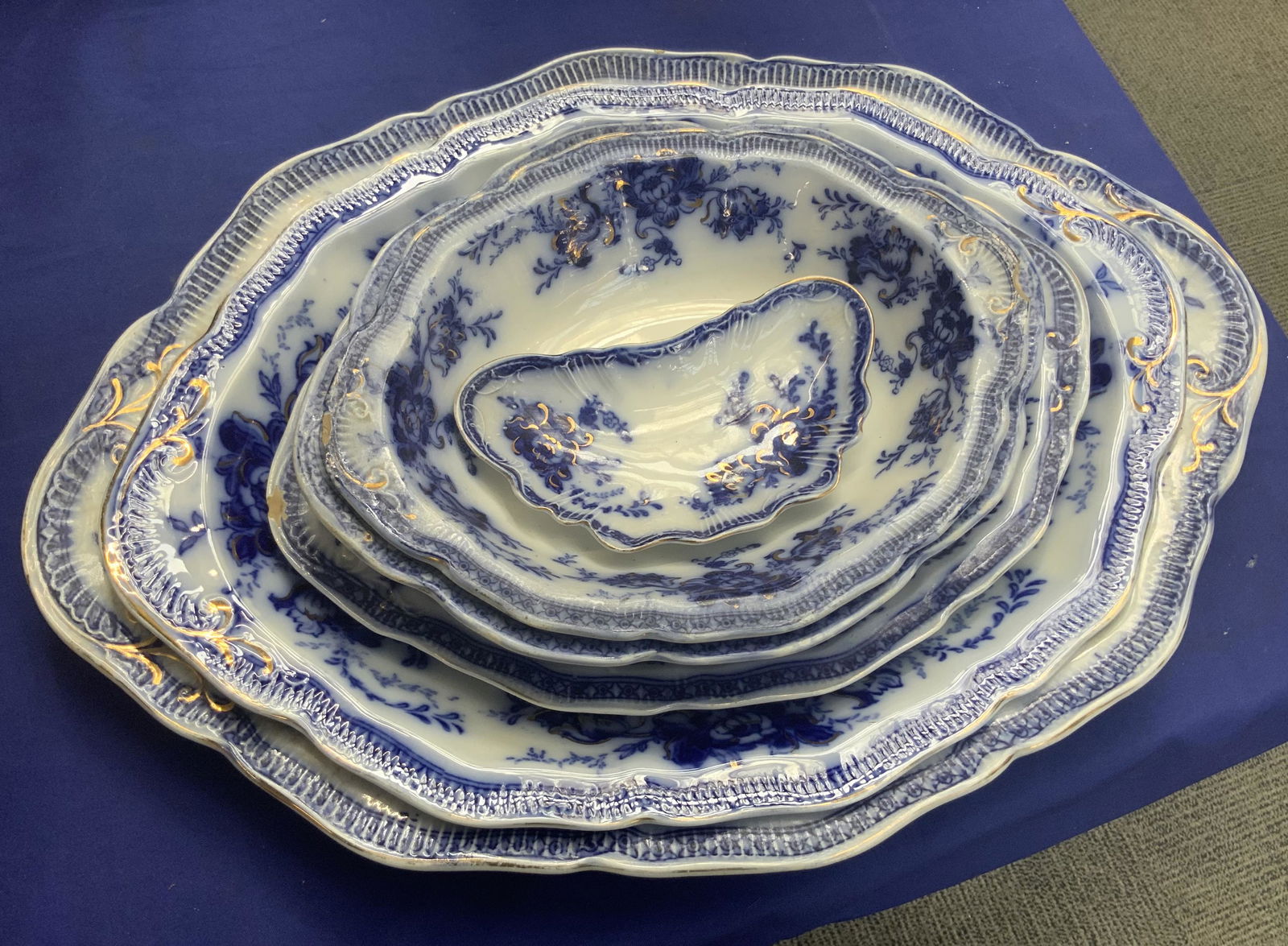 Lot of Flow Blue Porcelain Platters & Bowls. (1 of 2)