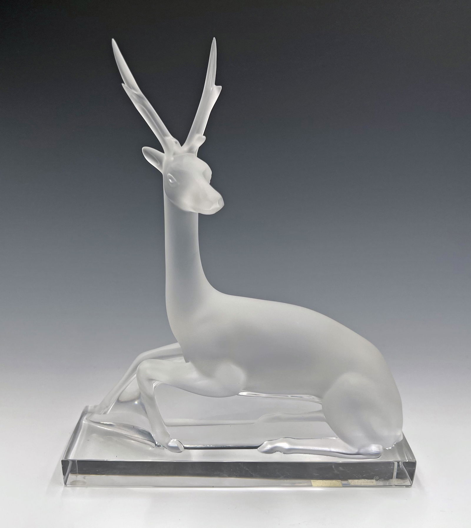 Lalique Sitting Stag Crystal Figurine. (1 of 4)