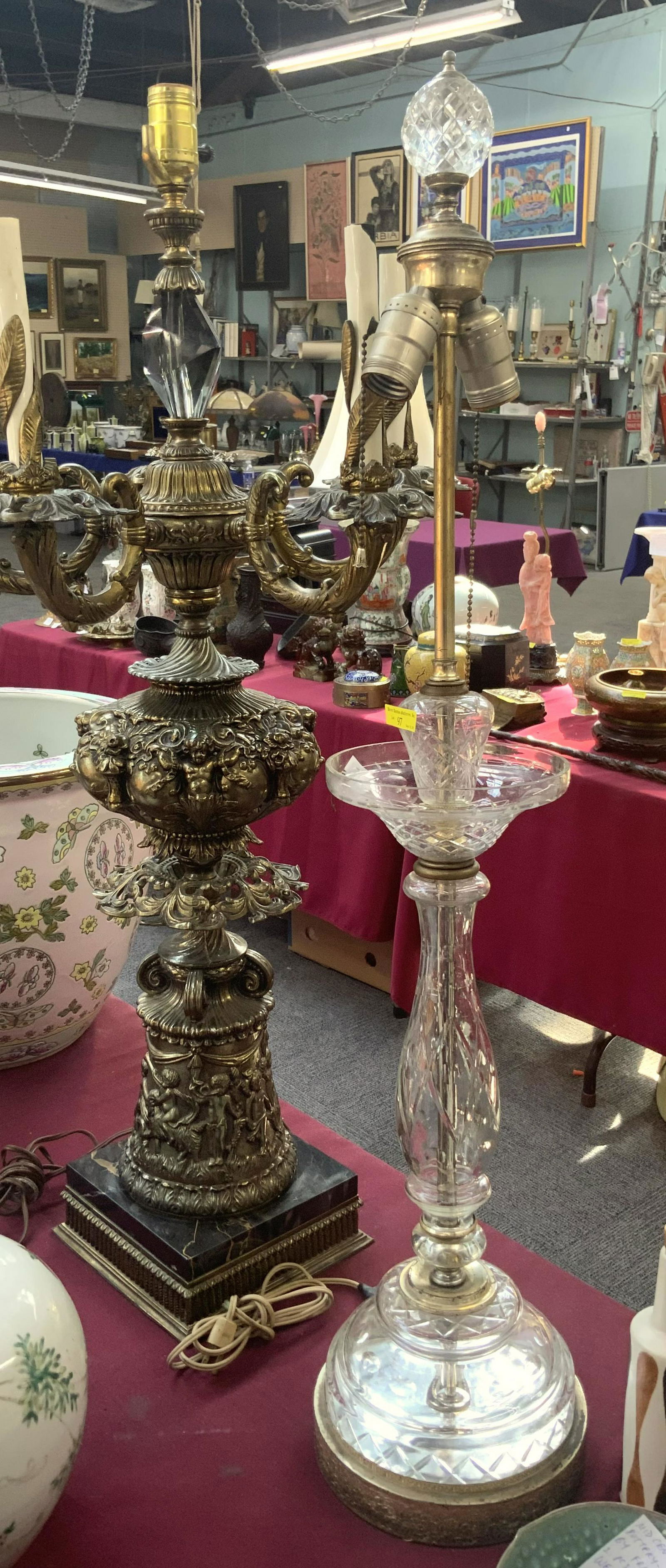 Lot of 2 Vintage Lamps. (1 of 1)