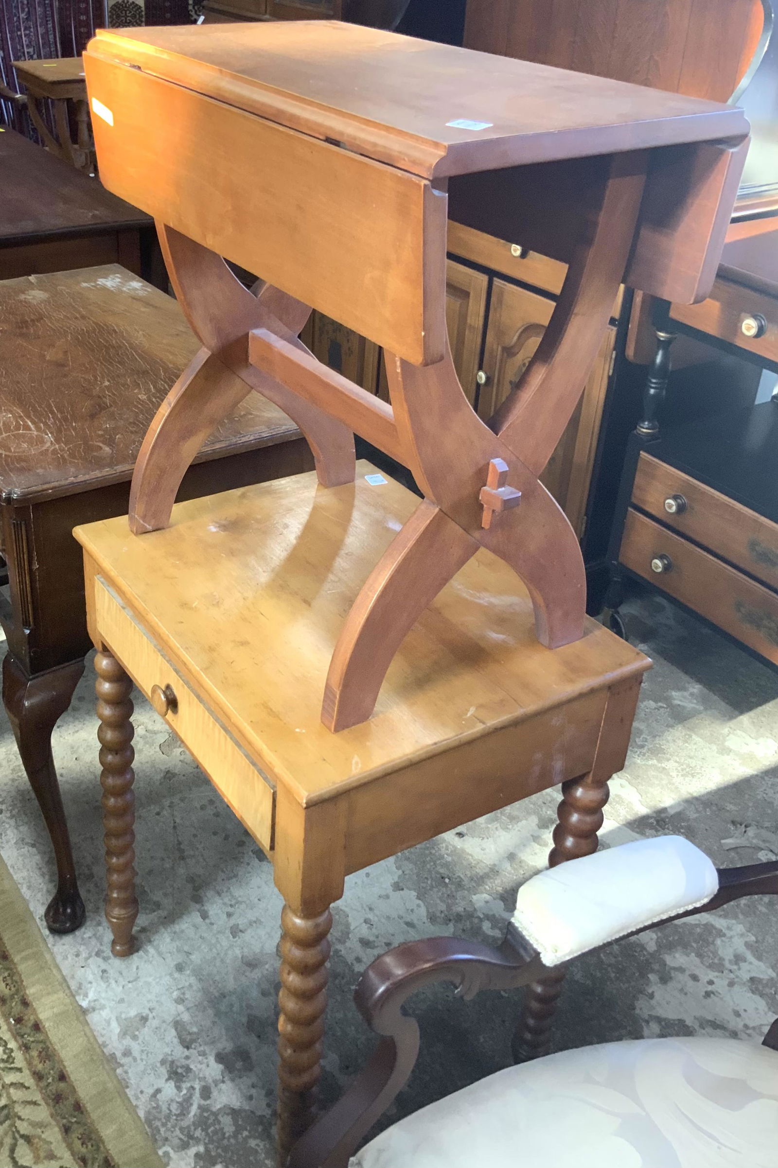 Lot: 3 Pcs. of Furniture. (1 of 1)