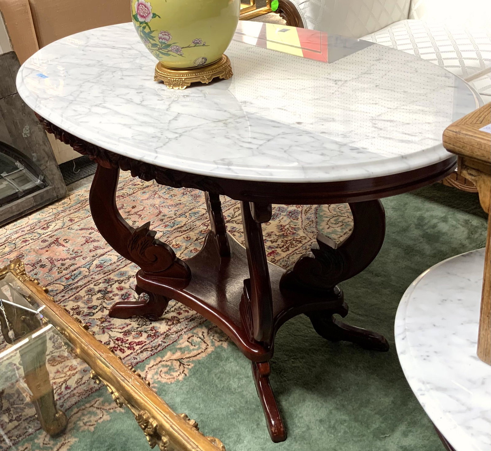 Modern Victorian-Style Lamp Table. (1 of 1)