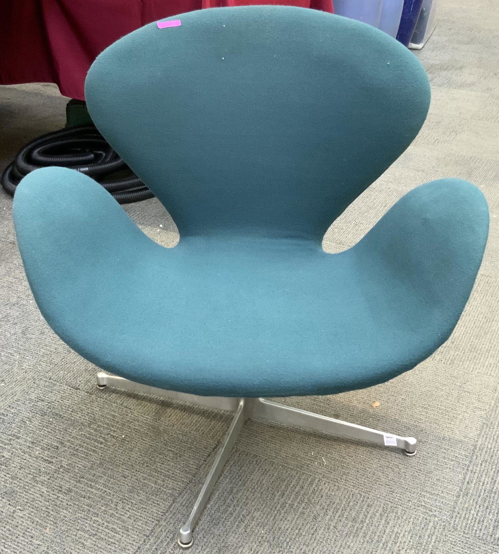 Free-Form Chair by Fritz Hansen, Denmark: This mid-century modern chair swivels on a chrome base, and appear to be in good overall condition, with no signs of damage. It Measures 30" wide, 25" deep, and 31" tall. Third Party Freight Shipping 
