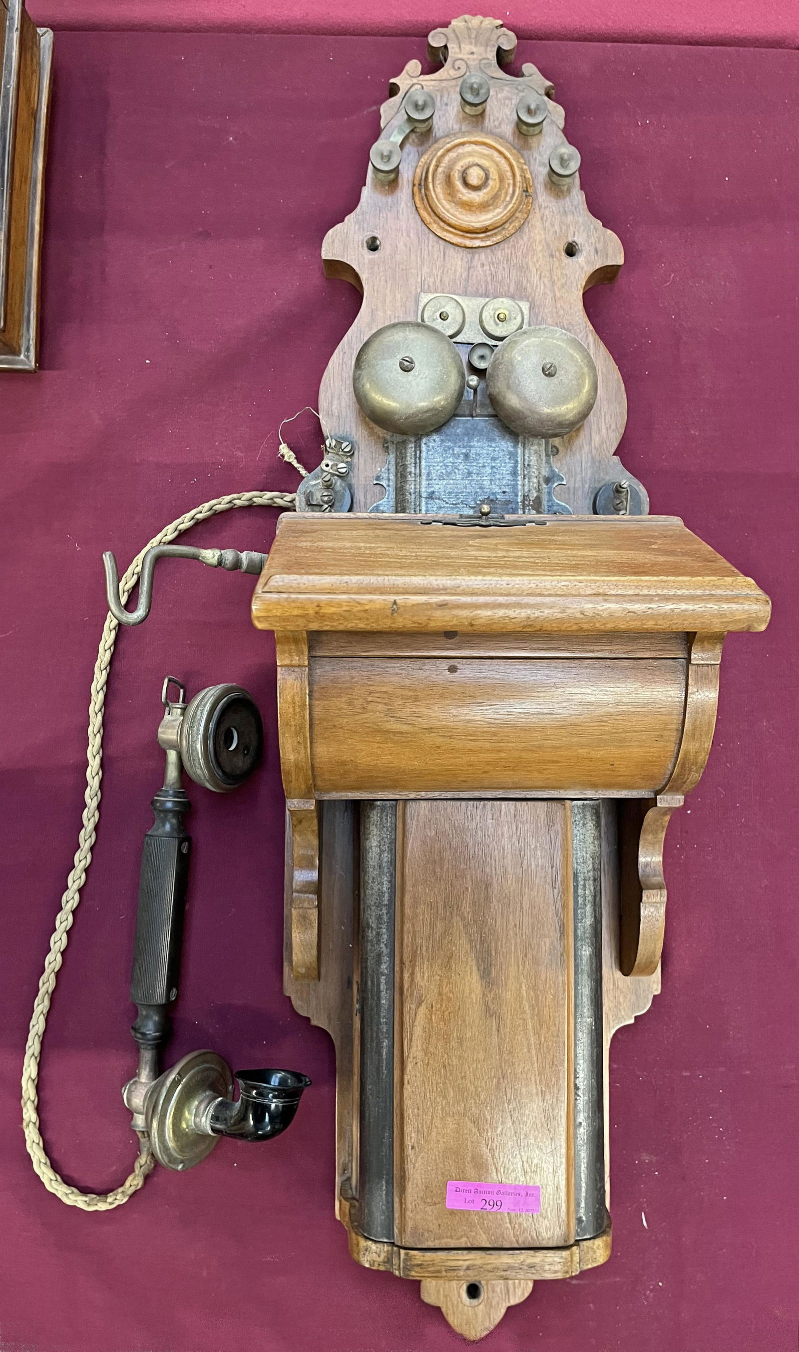 Antique Battery-Operated Wall Mount Telephone. (1 of 4)
