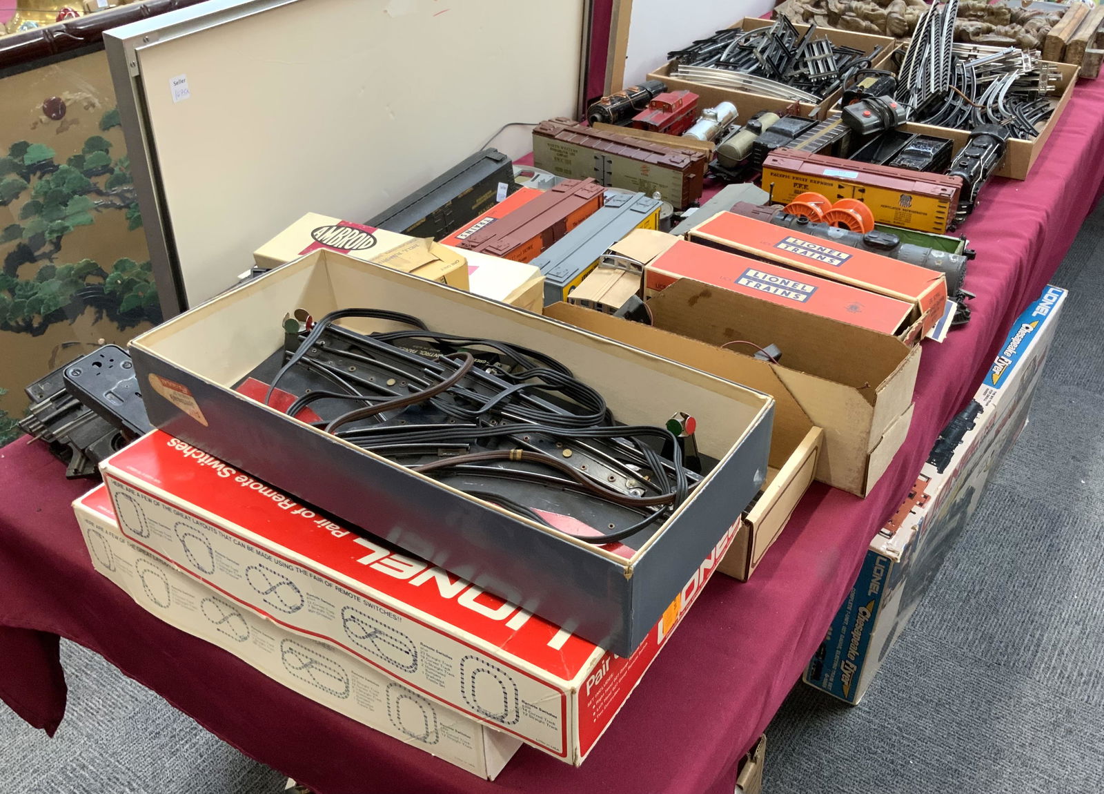 Lot of Assorted Vintage Trains: Lionel, Marx, etc. (1 of 3)