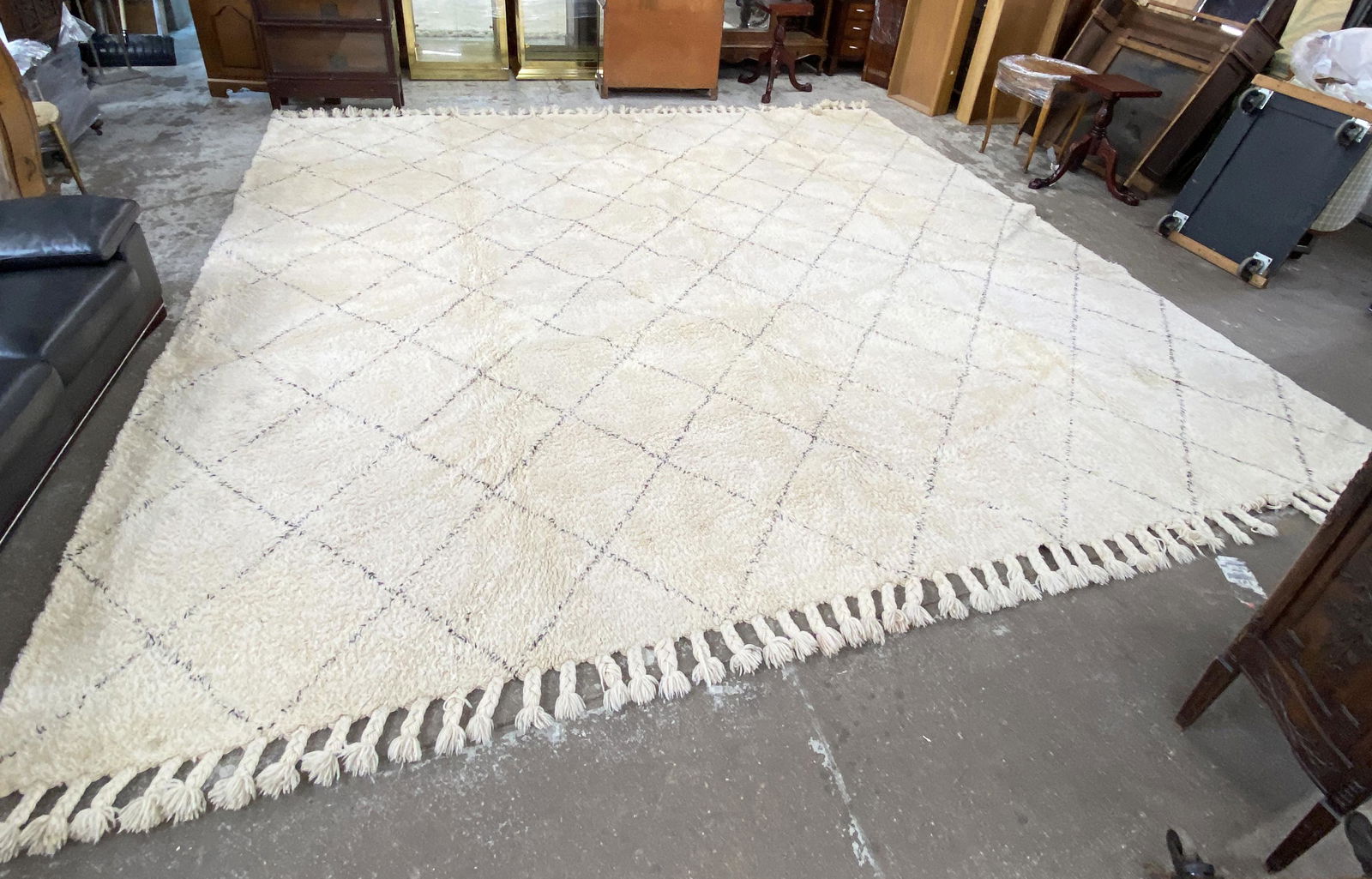 Massive 15' 8" x 15' 8" White & Black Shag Rug. (1 of 3)