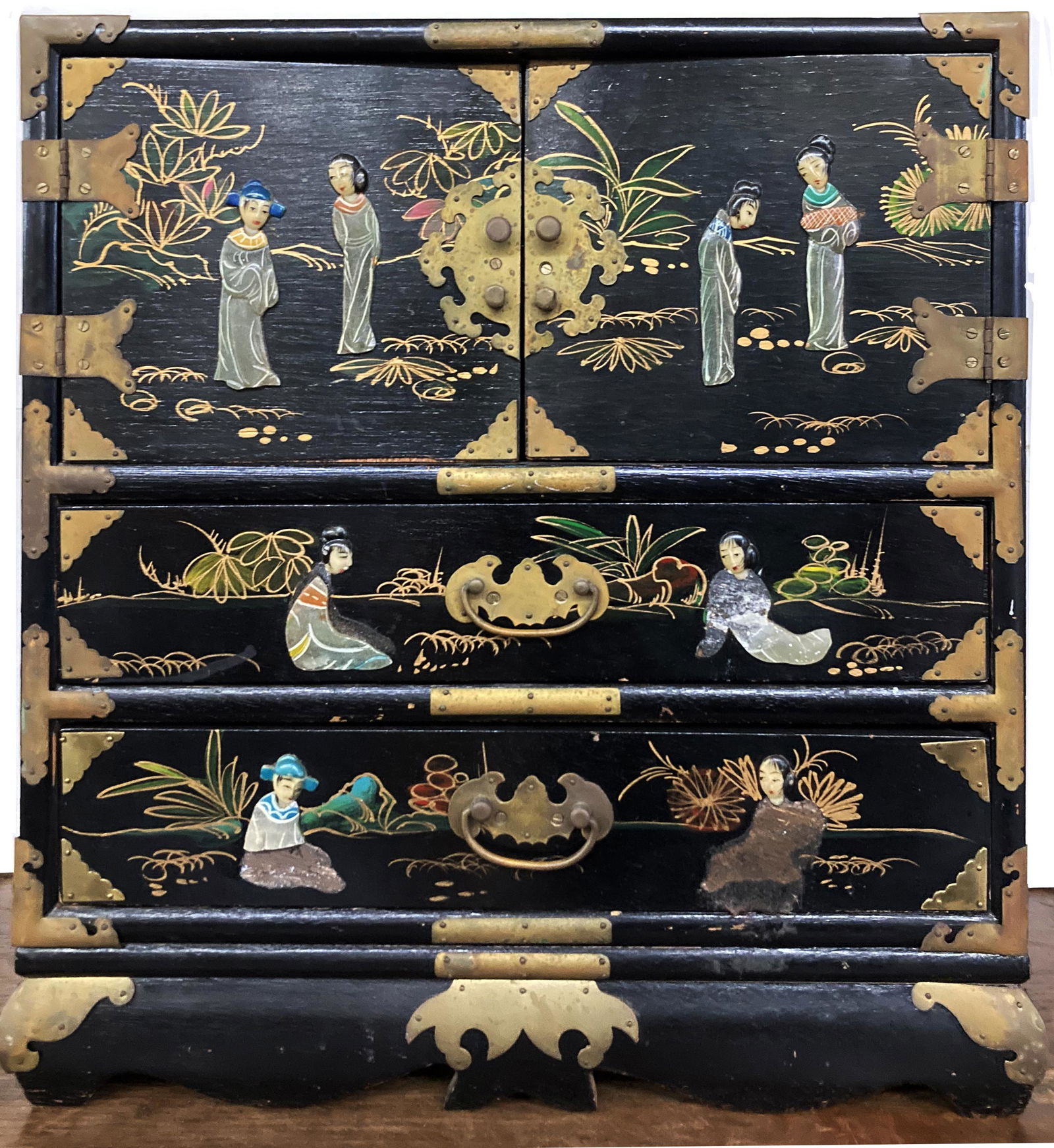 Asian Lacquered Jewelry Box w/Hardstone Figures. (1 of 4)