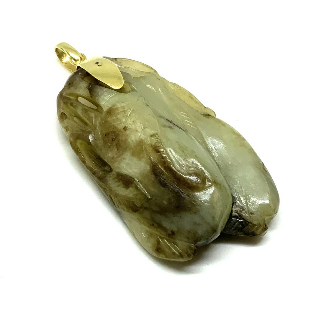 14K Gold Carved Jade Asian Cicada Pendant. (1 of 3)