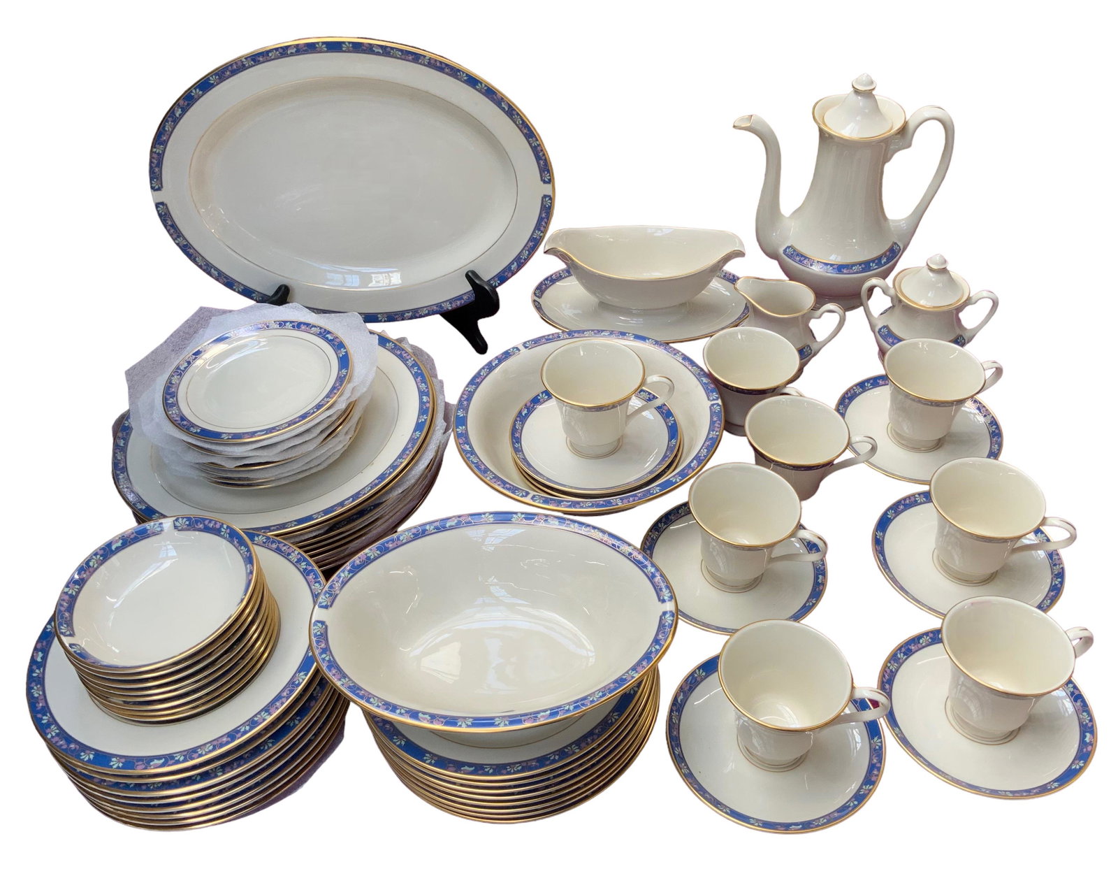 Set of Pickard China, "Classic Cloisonne" Pattern. (1 of 2)