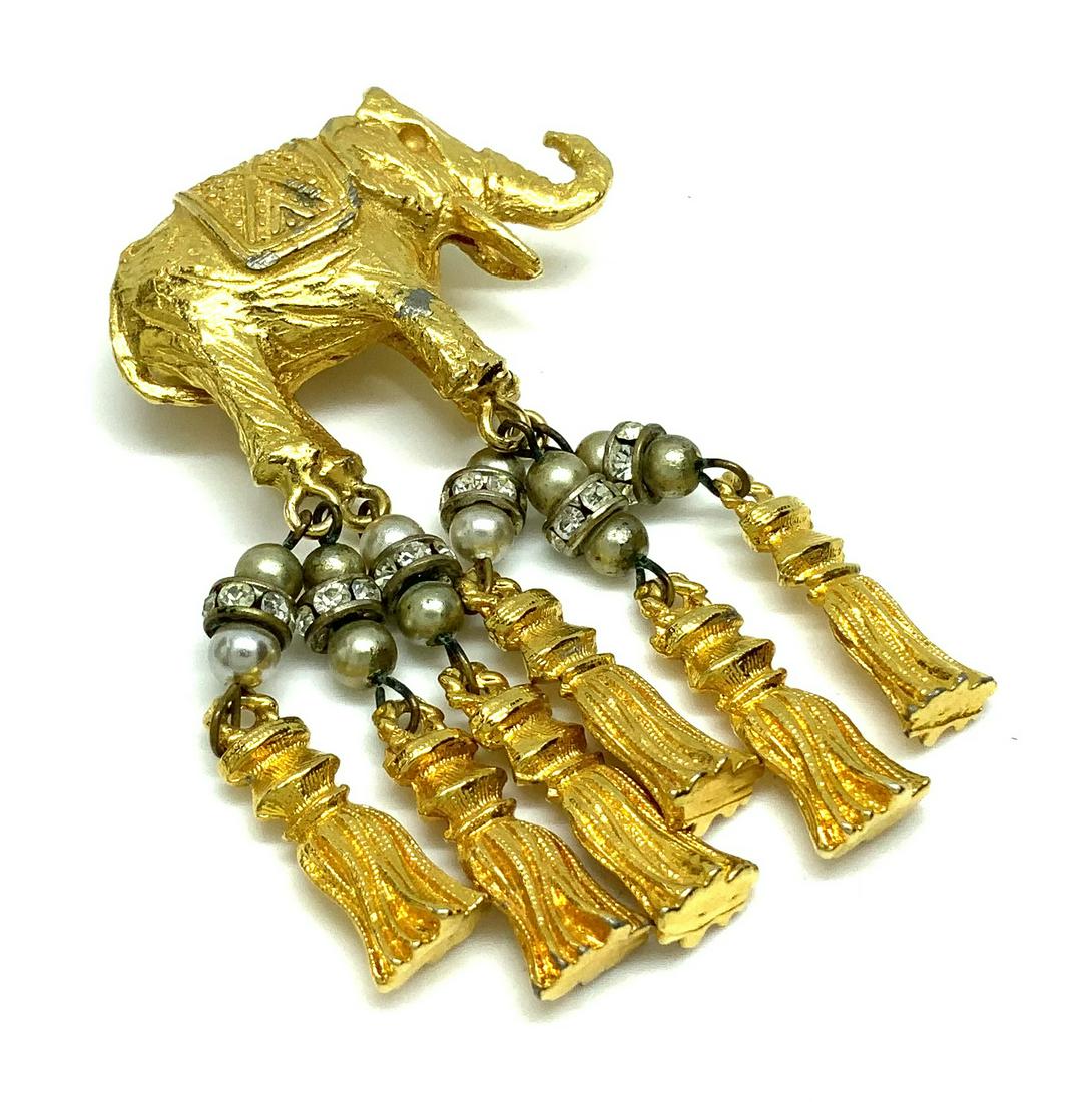 William de Lillo Elephant Brooch or Pin. (1 of 4)