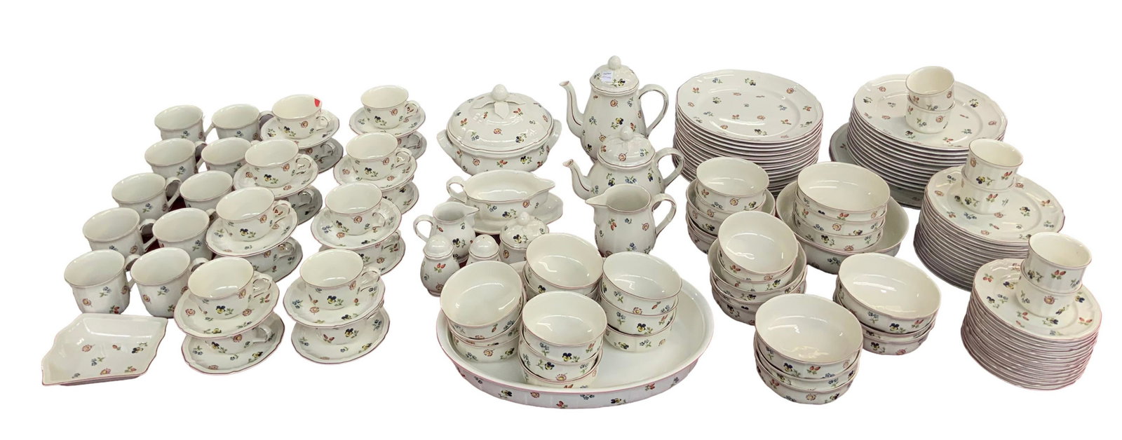 Lg. Set of Villeroy & Boch "Petite Fleur" China.: This sett consists of ten mugs, sixteen teacups and saucers, sixteen 4 1/2" bowls, sixteen 5 3/4" bowls, an 8" bowl, fourteen 6 3/4" plates, sixteen 8" plates, twenty-eight 10 1/4" plates, two 12 1/2"