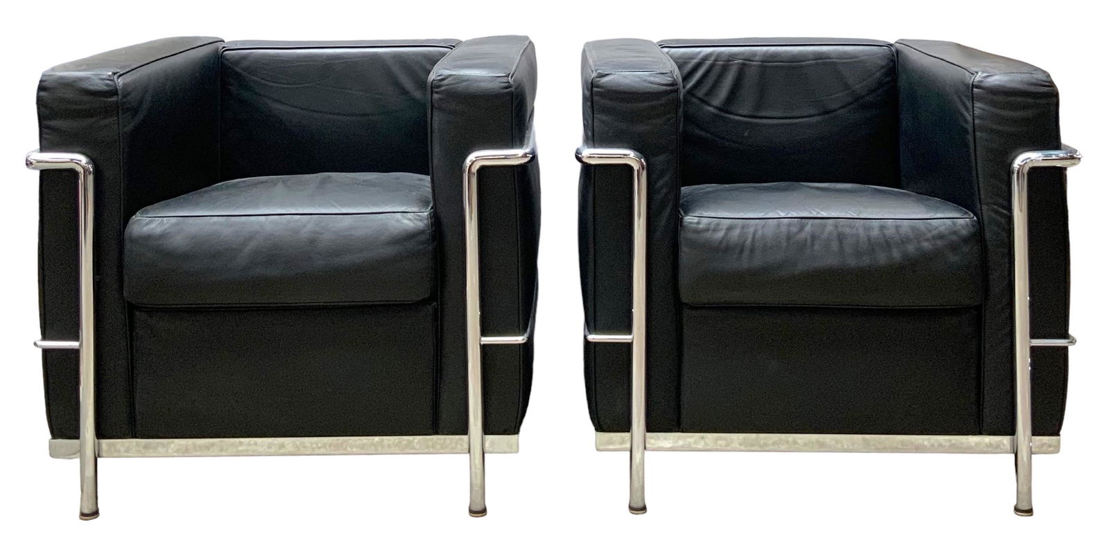 Pair of Le Corbusier Style Leather Armchairs. (1 of 1)