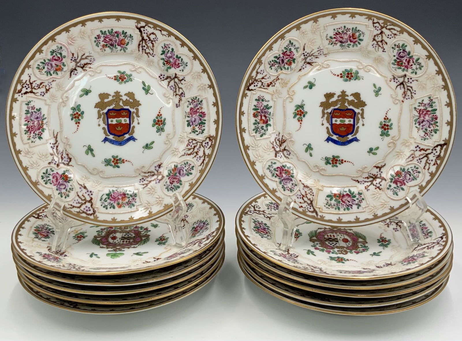 12 Samson Chinese Export Style Armorial Plates. (1 of 7)