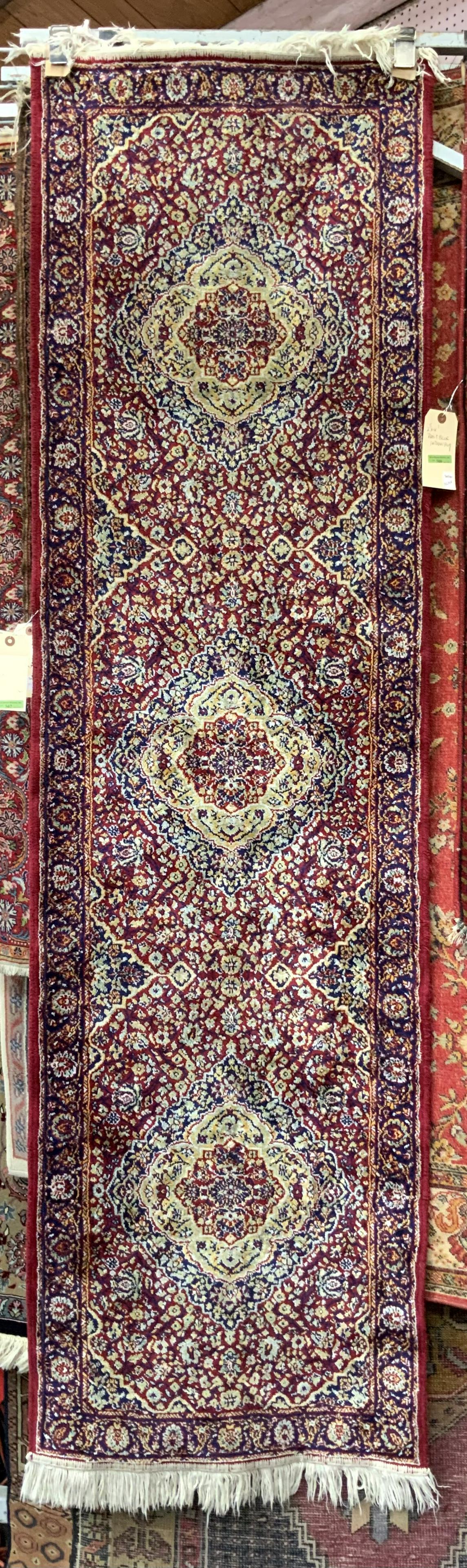 2' 1" x 7' 3" Silk-Like Machine-Made Rug. (1 of 2)