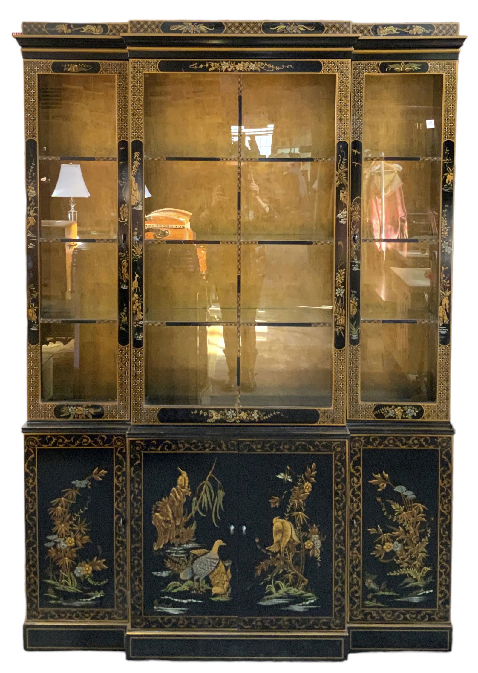 Drexel Chinoiserie Style China Cabinet. (1 of 2)