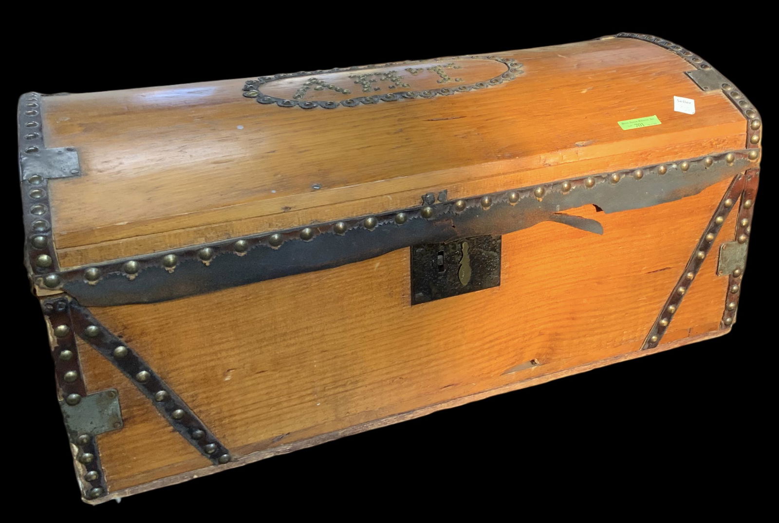 Antique Storage Trunk. (1 of 1)