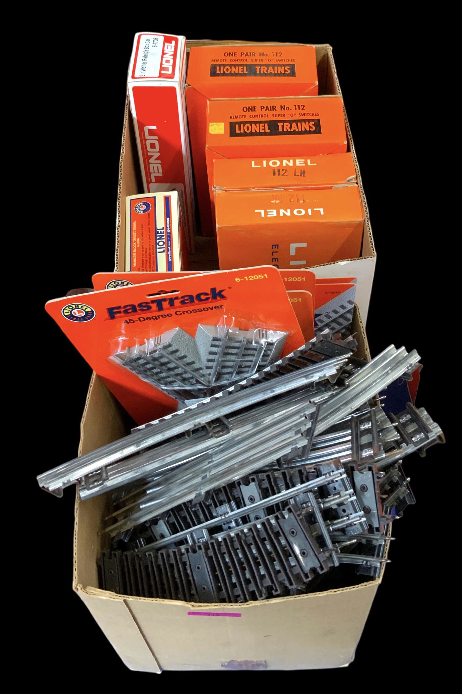 Lot: 12 Lionel Items and Loose Tracks (1 of 1)