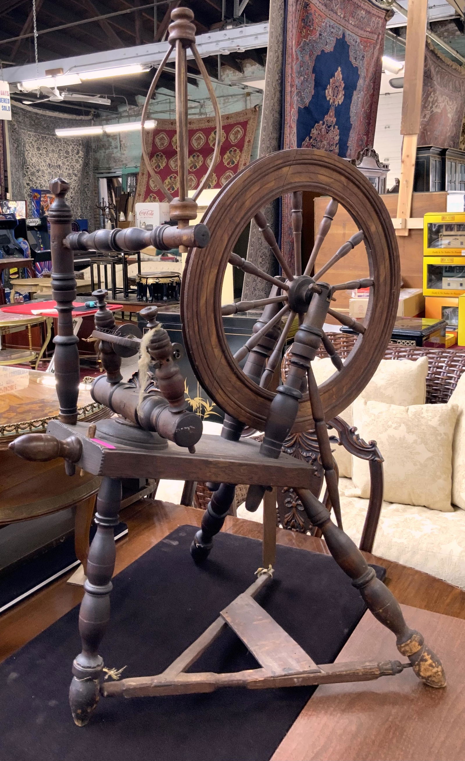 Antique Spinning Wheel. (1 of 1)