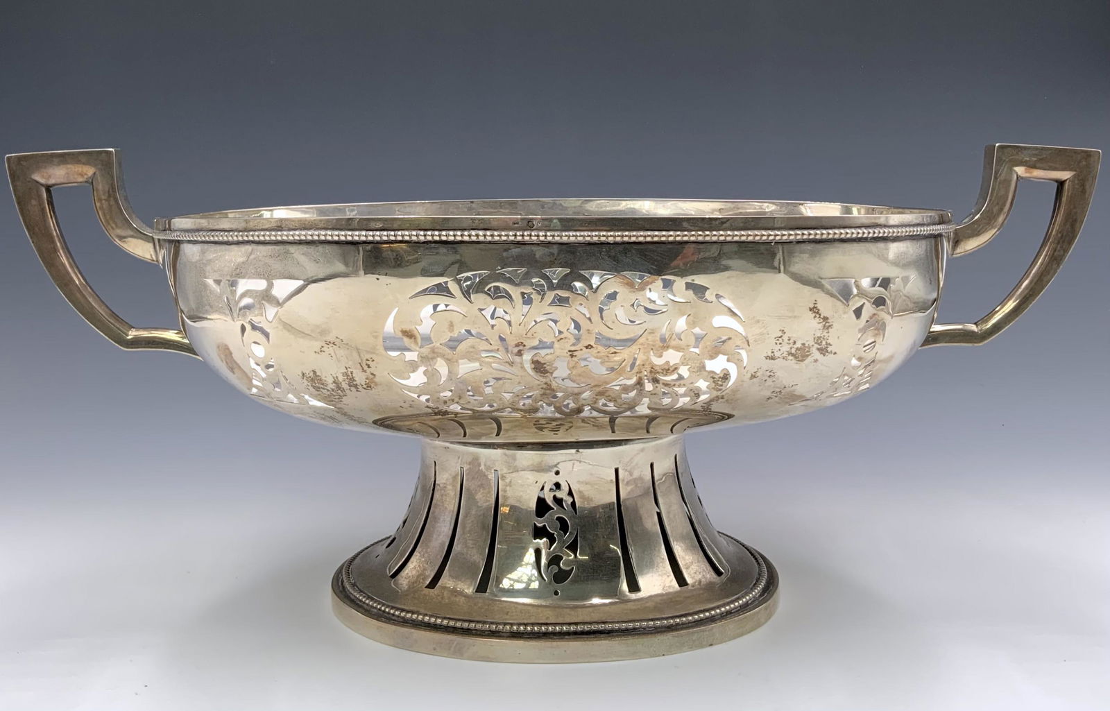 Continental Silver Centerpiece Bowl w/ Handles. (1 of 4)