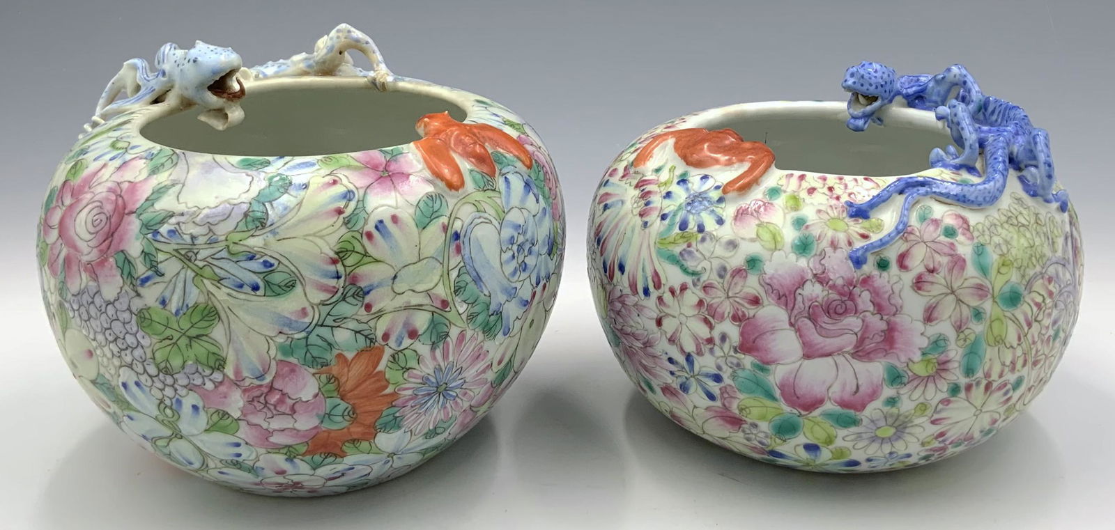 Lot of Two Vintage Famille Rose Bowls w/Dragons. (1 of 4)