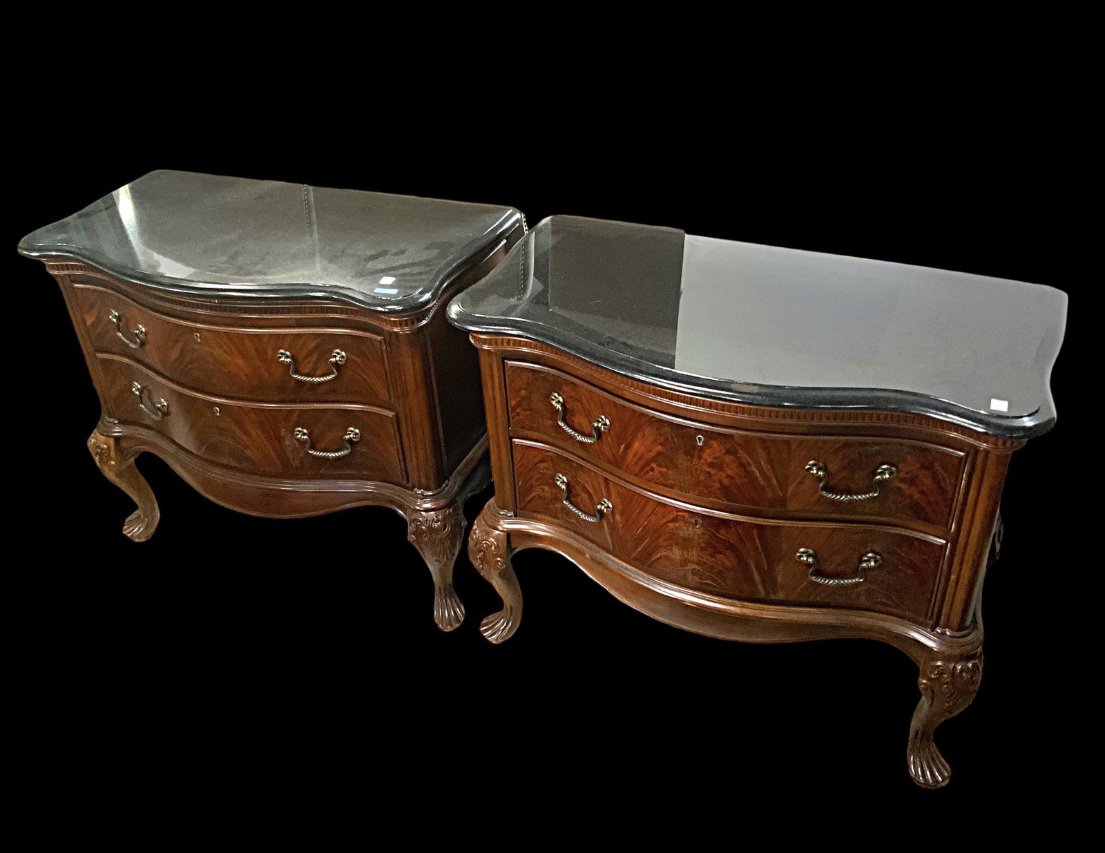 Pair of Thomasville Kent Park Collection Chests.: These Mahogany chests are topped with polished black Granite beveled slabs. The chests have original brass hardware, and appear to be in Good Overall Condition. It measures 41" wide, 21" deep, and 35"