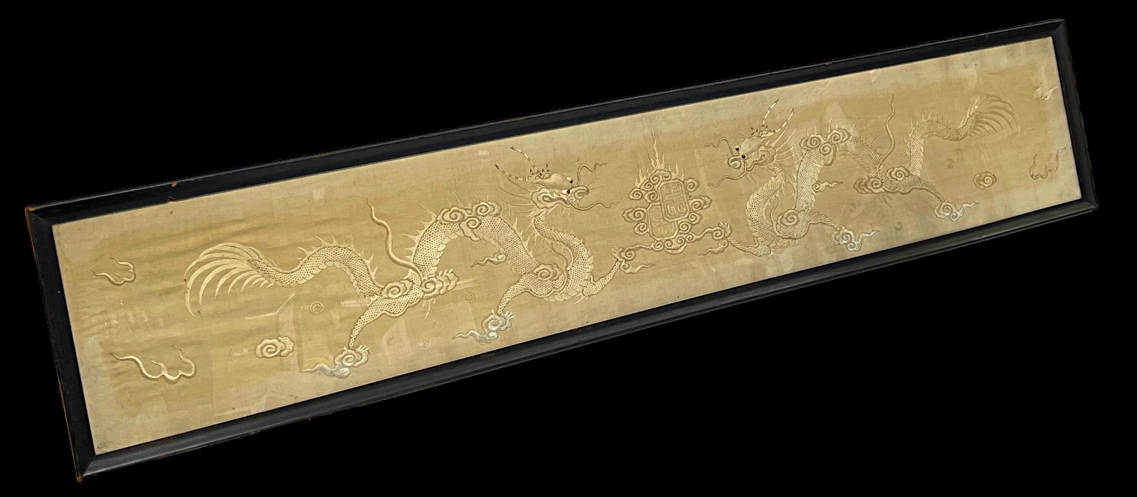 Chinese Cloth Embroidery Tapestry w/2 Dragons. (1 of 4)