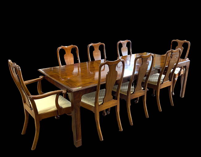 Drexel Heritage Dining Table & 8 Kittinger Chairs.