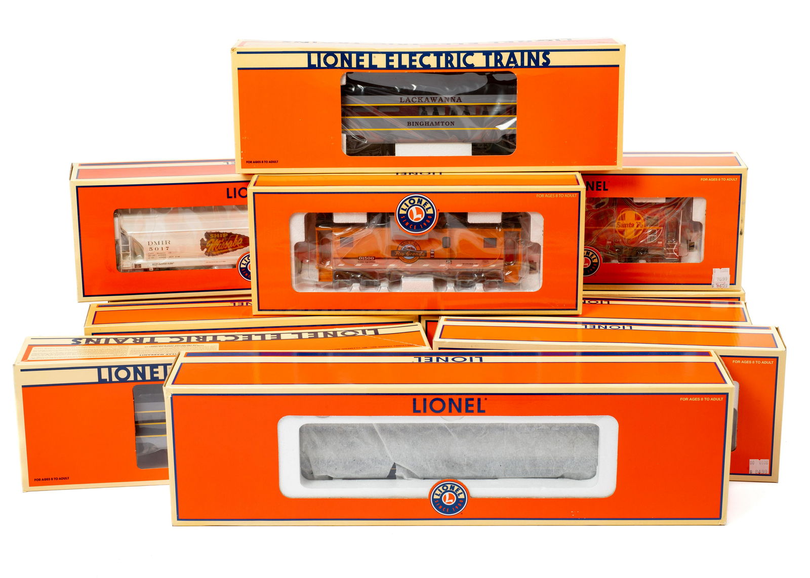 Lot of 11 Boxed Lionel Trains. (1 of 4)