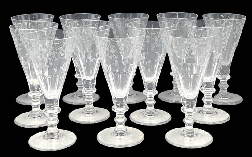 12 William Yeoward Crystal Wine Glasses, Bunny Ptn