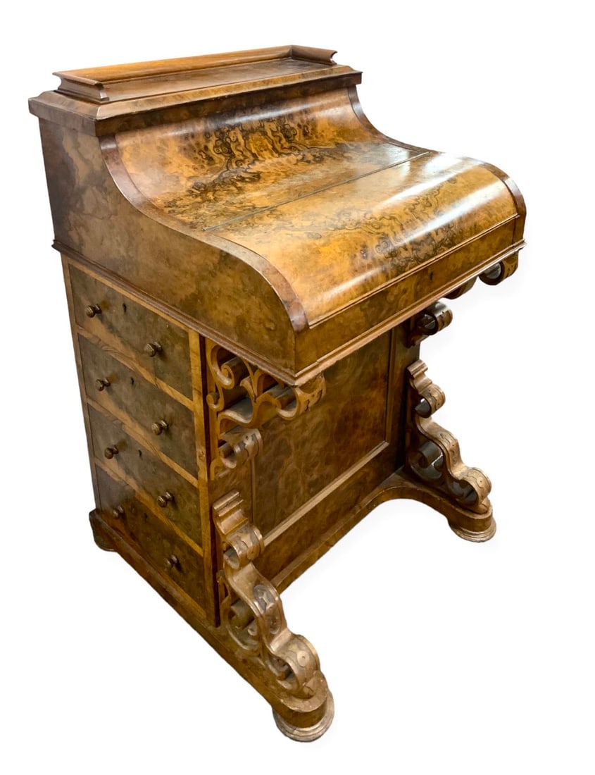 Exquisite Antique Burled Wood Captain's Desk. (1 of 6)