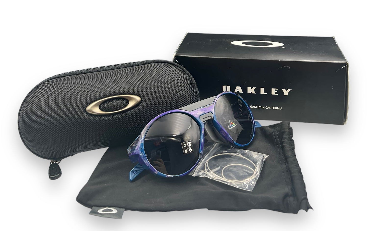 Oakley Clifden Sunglasses w/ Case and Dustbag. (1 of 3)