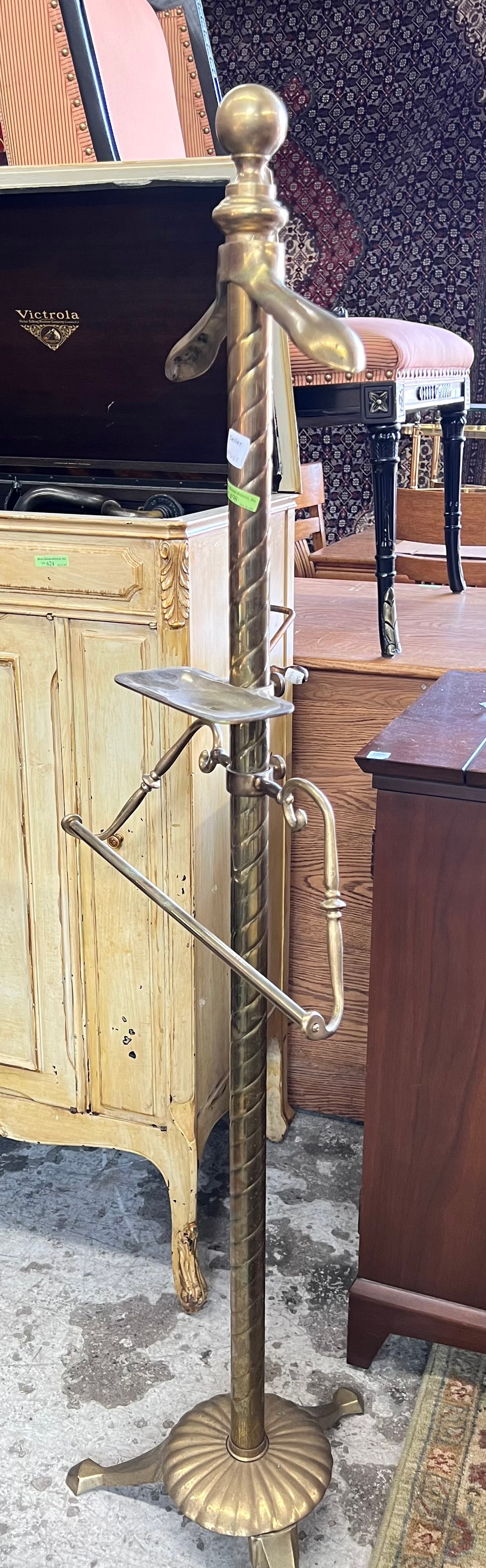 Vintage Brass Valet Stand. (1 of 1)