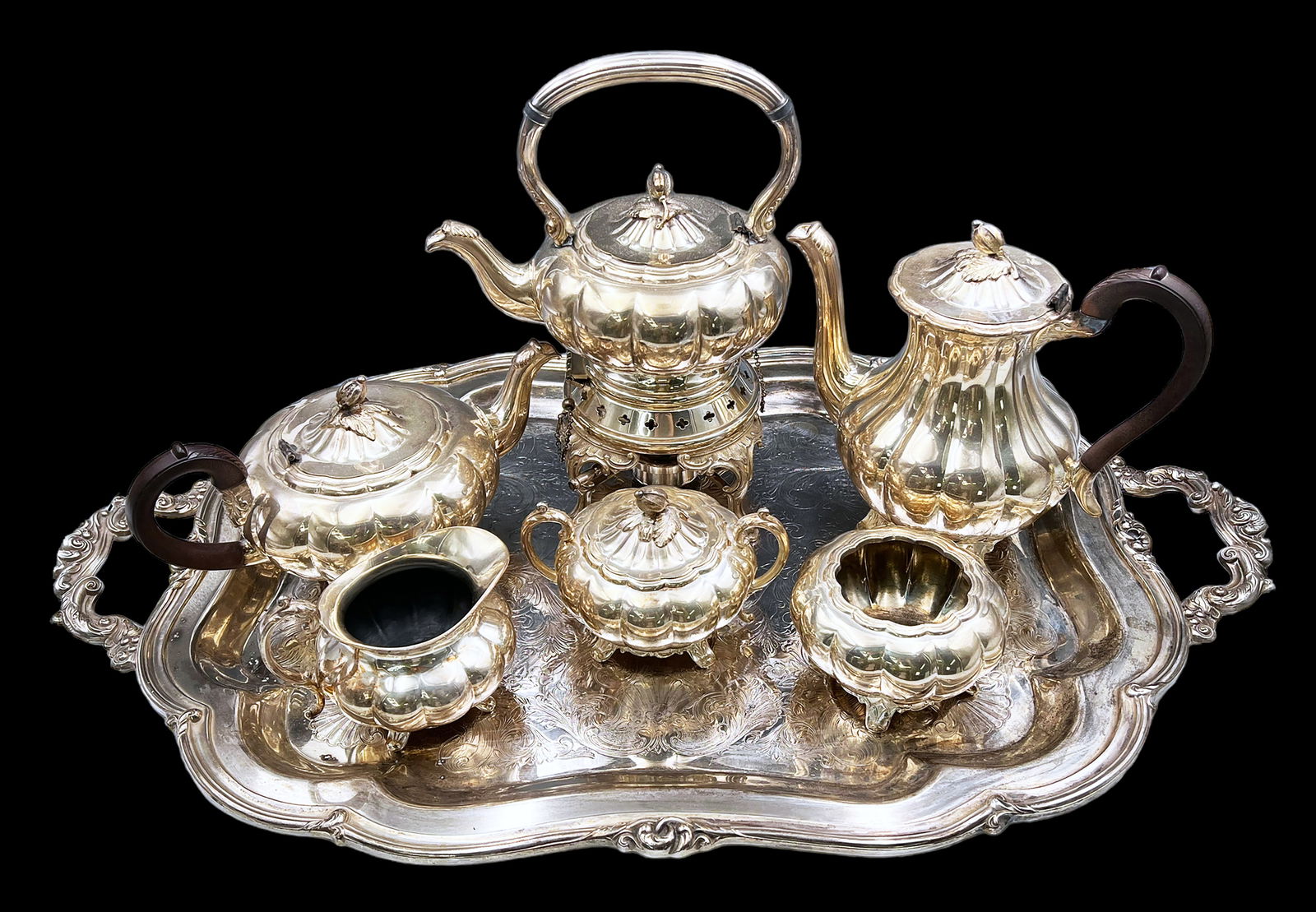 Sheffield Community Reproduction "Melon" Set. (1 of 9)