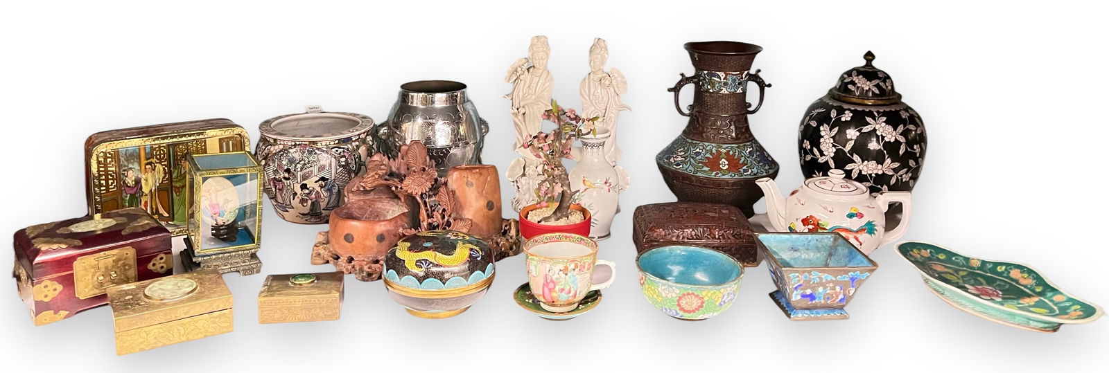 Large Lot of Assorted Asian Items. (1 of 1)