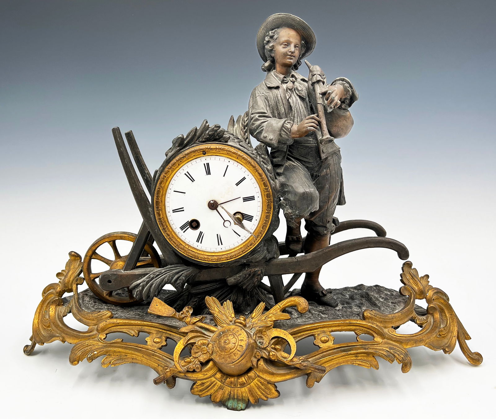 French Figural Mantel Clock w/ Bagpipe Player. (1 of 7)