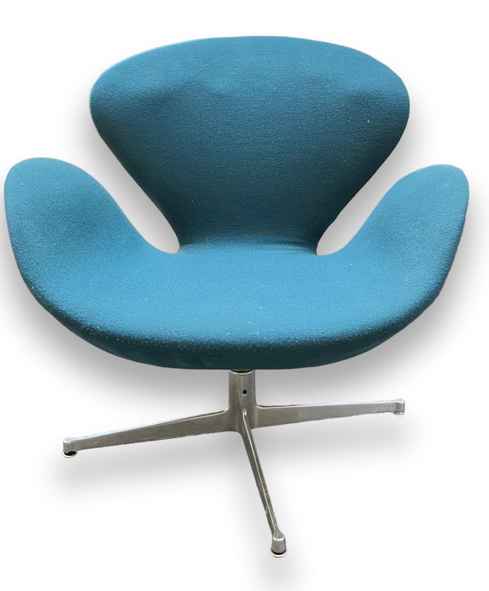 Fritz Hansen Swan Lounge Chair.: This beautiful upholstered Danish chair has a polished aluminum base, and the original label on the underside. It is in overall good condition, but the fabric may need a light cleaning. It measures 30