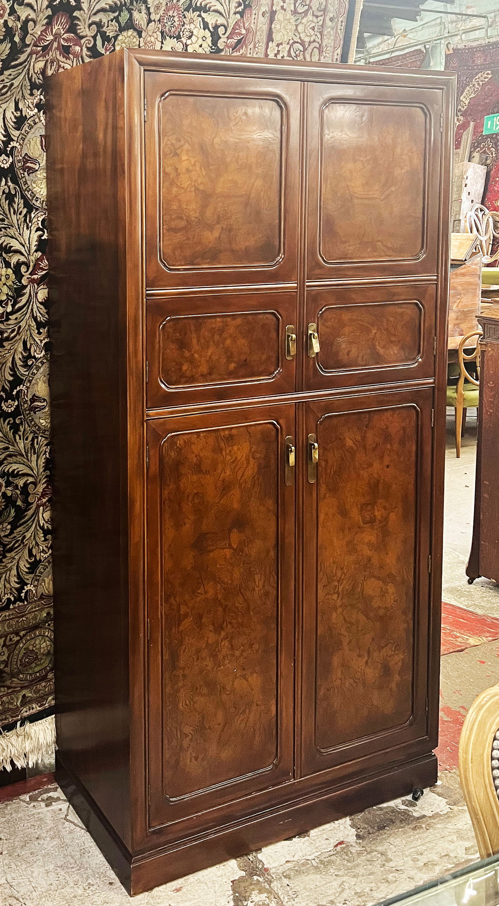 John Widdicomb Gentleman's Chest. (1 of 4)