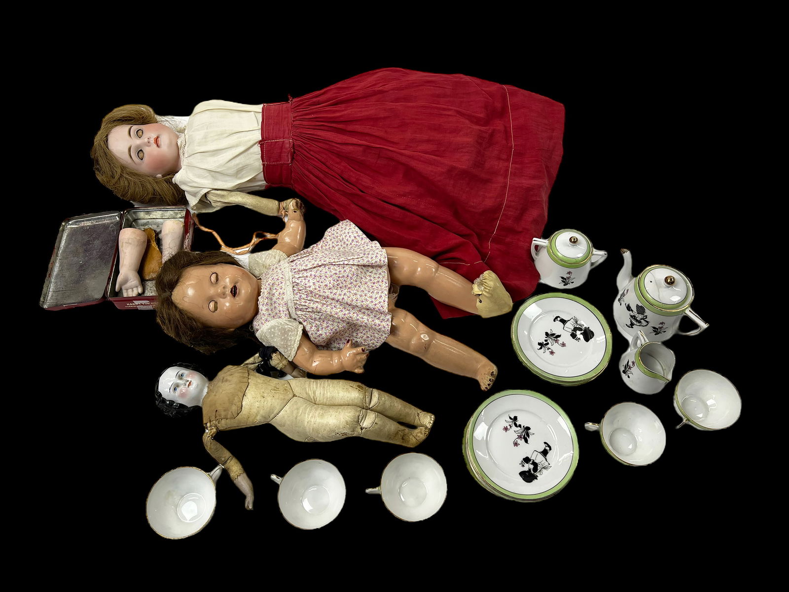 Lot: Child's Tea Set, Vintage Dolls- As Is. (1 of 8)