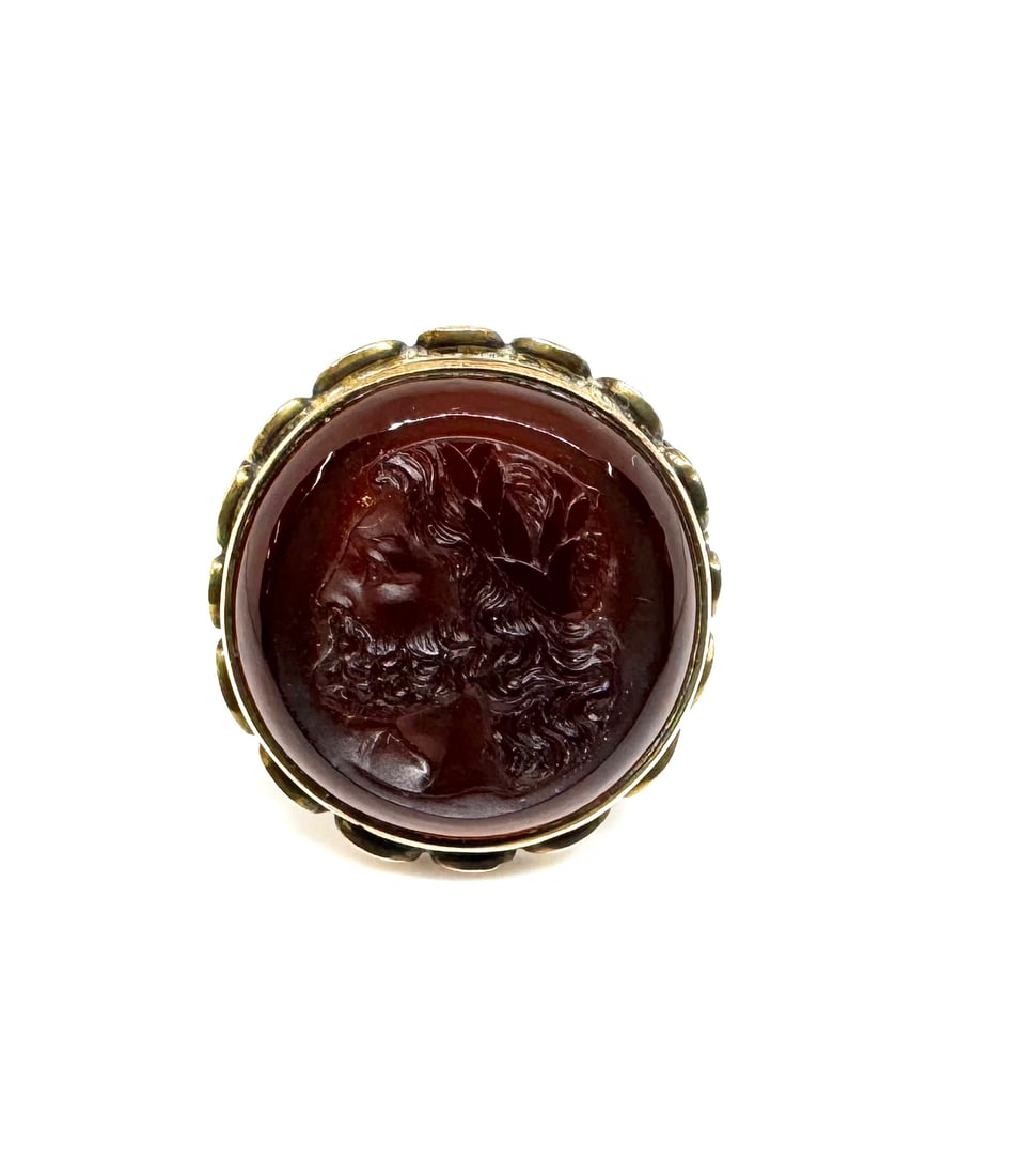 10K Gold Onyx Intaglio Ring. (1 of 3)