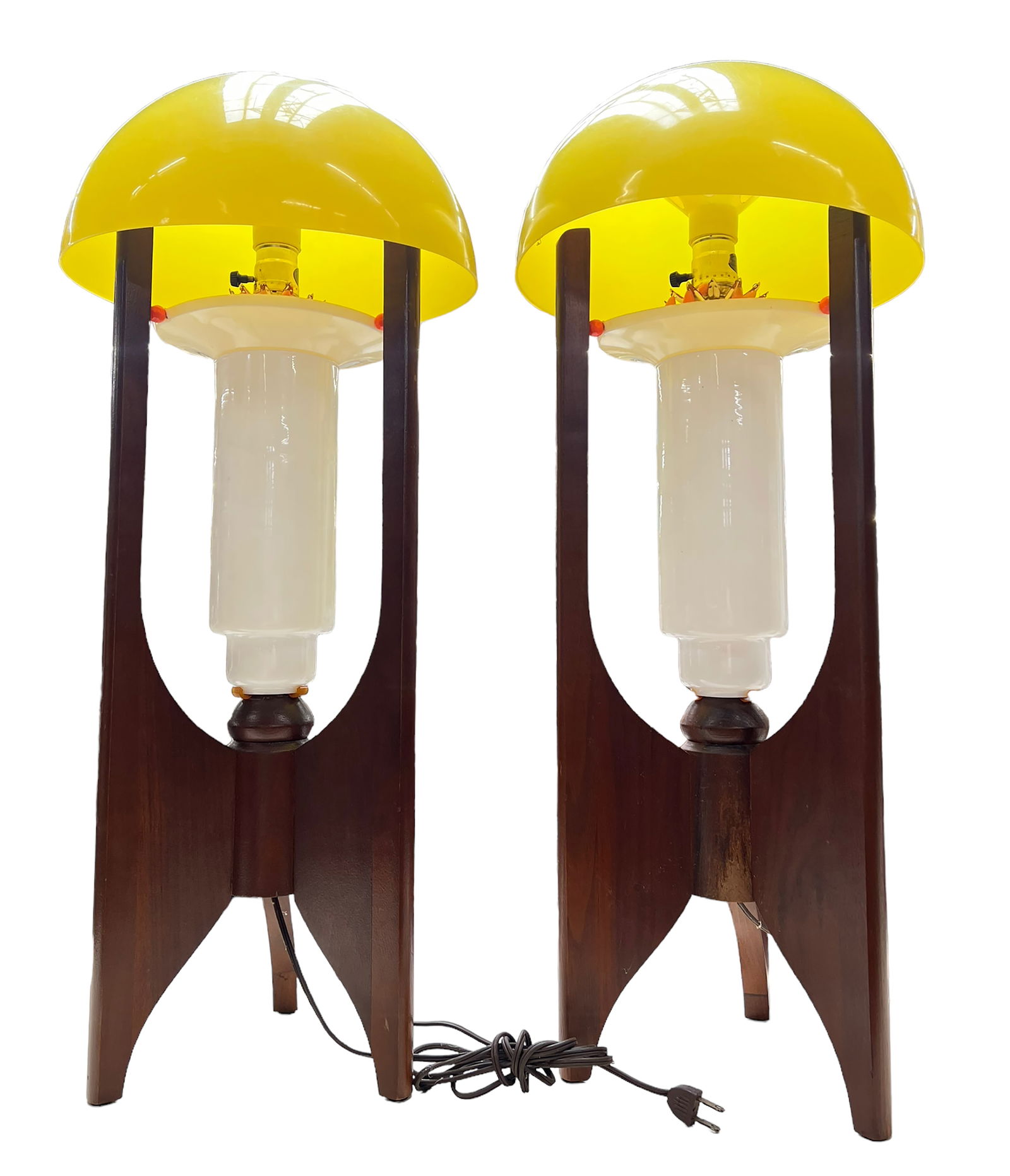 Pair of Mid-Century Modern Table Lamps. (1 of 2)