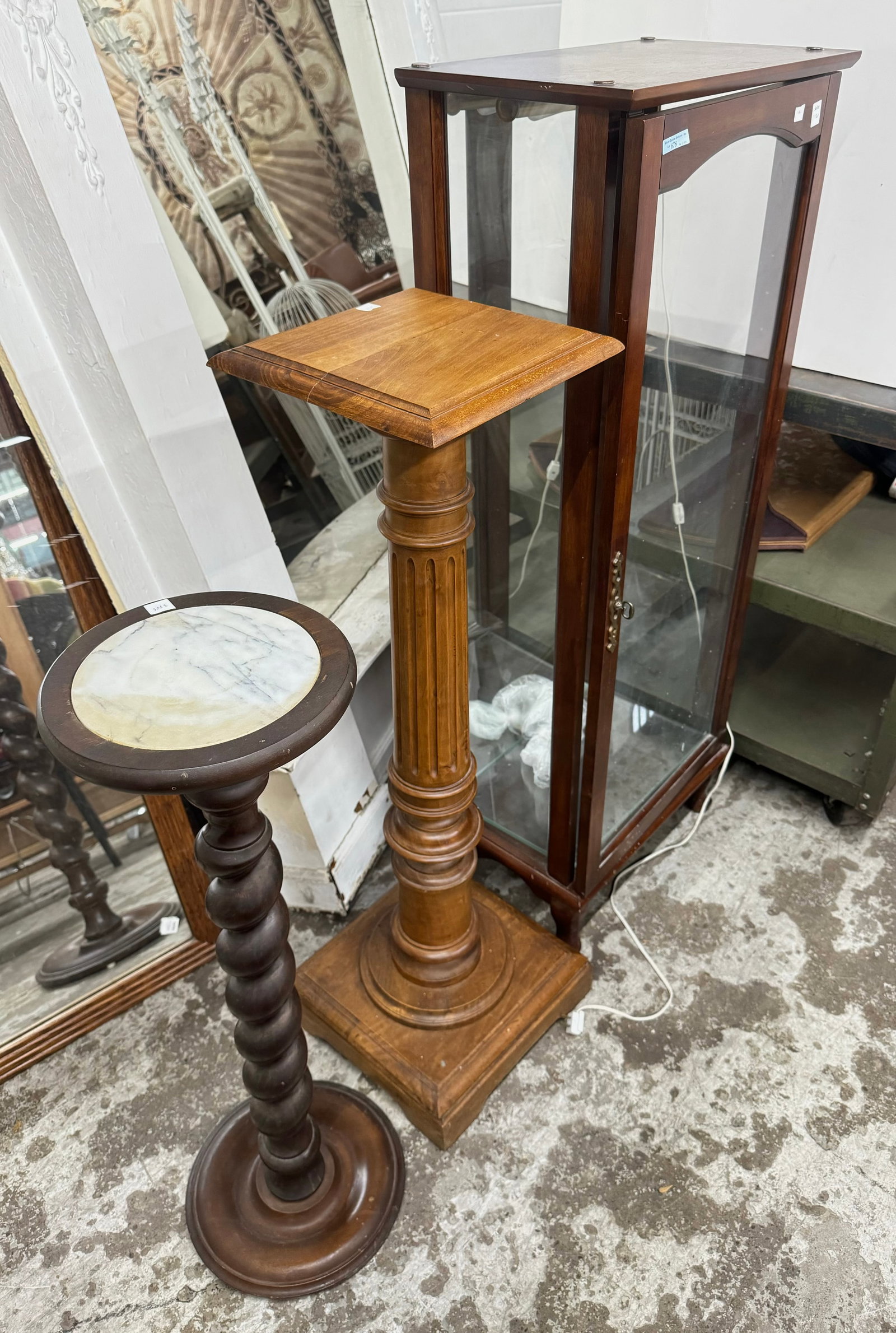 Vitrine and Two Plant Stands. (1 of 1)